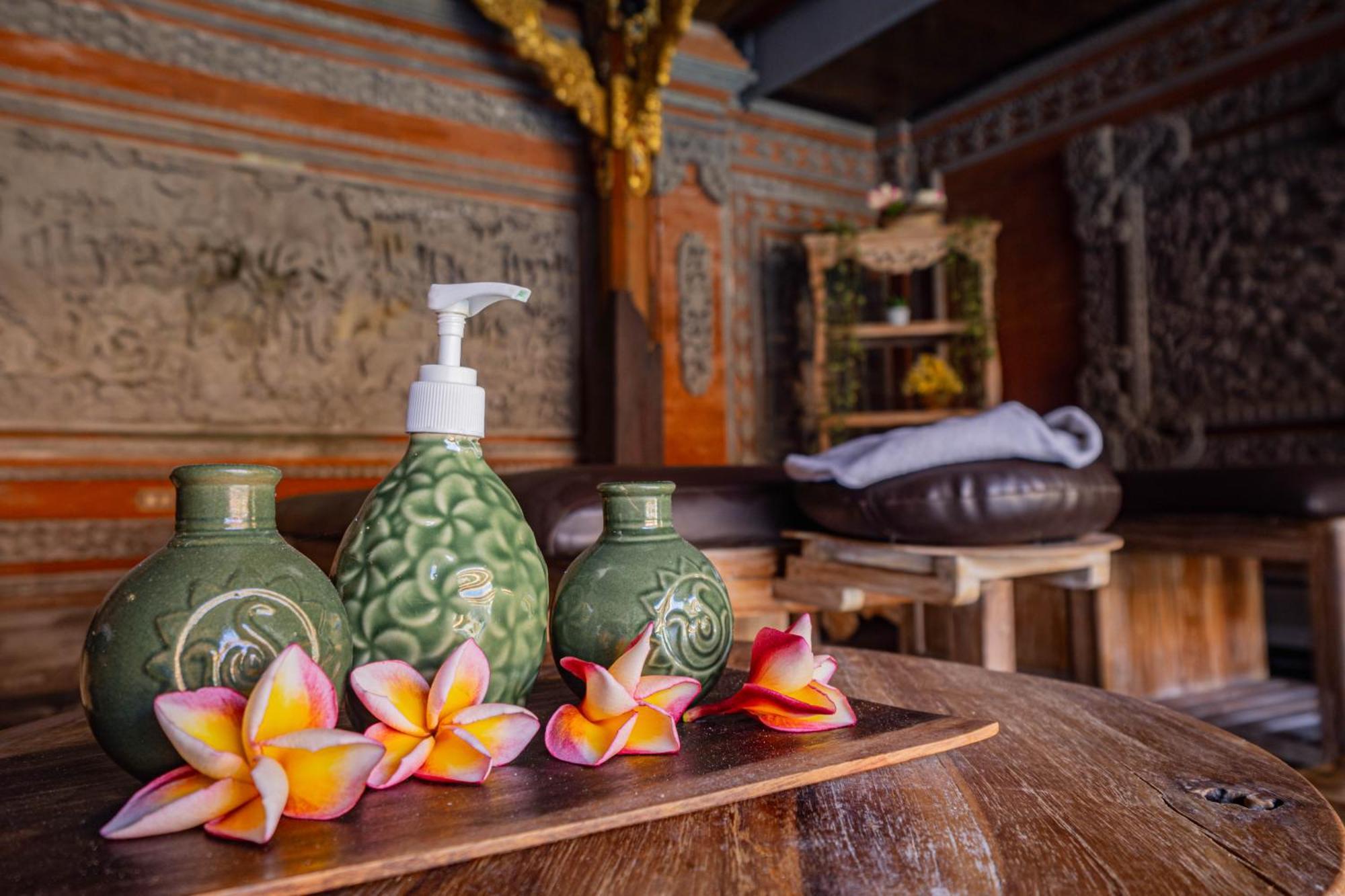 Wina Holiday Villa Kuta Lombok Exteriér fotografie